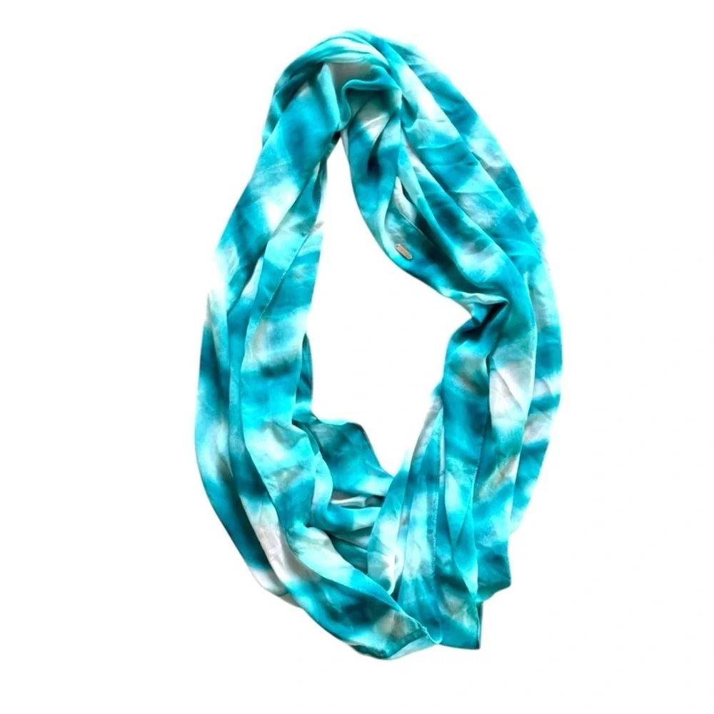 Calvin Klein Lightweight Teal White Infinity Scarf – Versatile Look